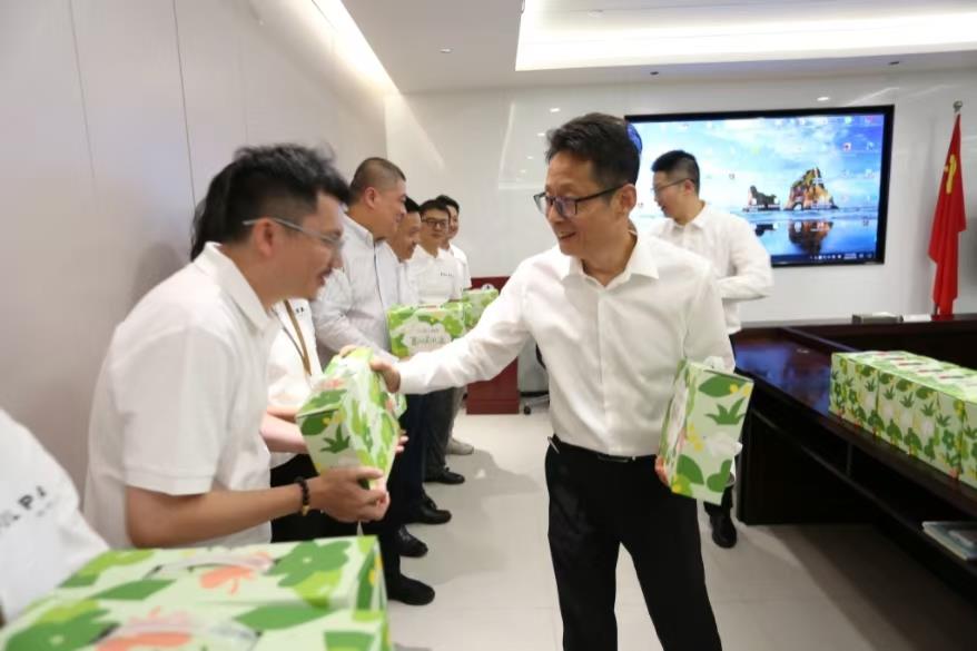 2c3f0b44570c18da81edc456f90d8803